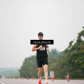 Runner Photo 7439339
