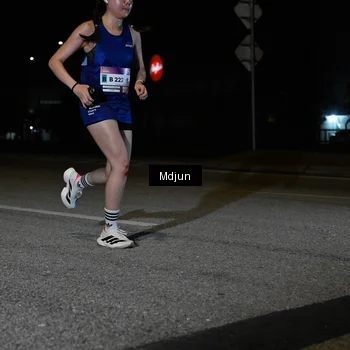 Runner Photo 7439342
