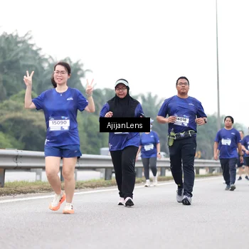 Runner Photo 7439345