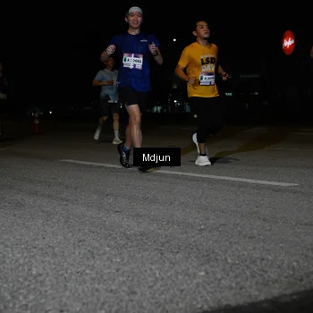 Runner Photo 7439368