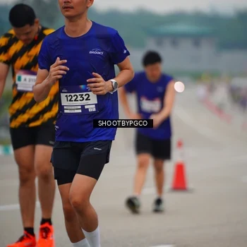 Runner Photo 7439410