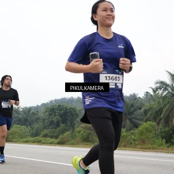 Runner Photo 7439428