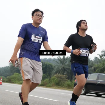 Runner Photo 7439451
