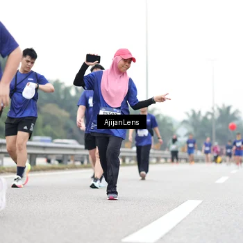 Runner Photo 7439471