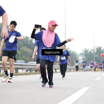 Runner Photo 7439479