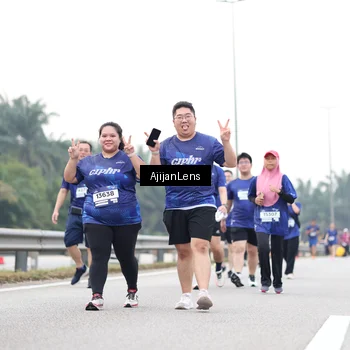 Runner Photo 7439480