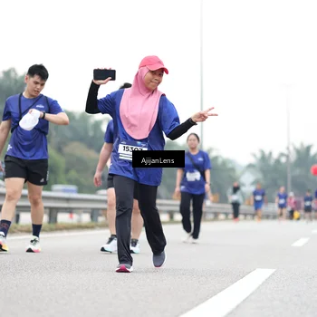 Runner Photo 7439489
