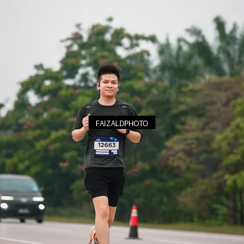 Runner Photo 7439530