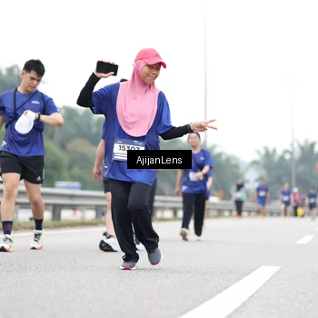 Runner Photo 7439542