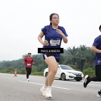 Runner Photo 7439553