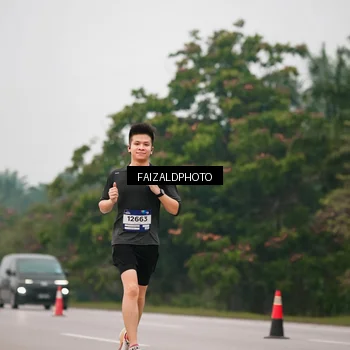 Runner Photo 7439554