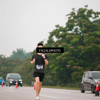 Runner Photo 7439556