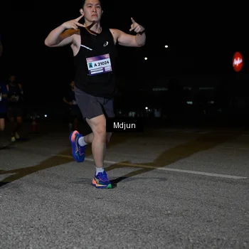 Runner Photo 7439624