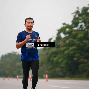 Runner Photo 7439647