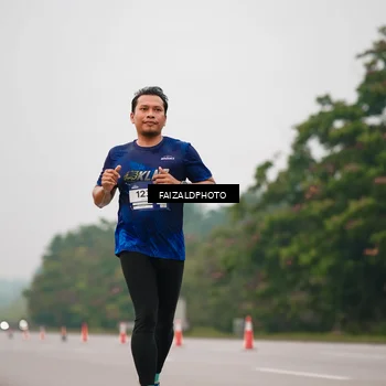 Runner Photo 7439655