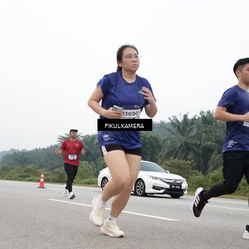 Runner Photo 7439662