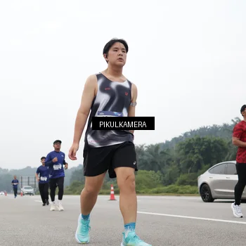 Runner Photo 7439670