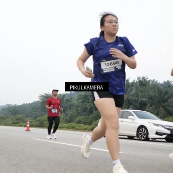 Runner Photo 7439671