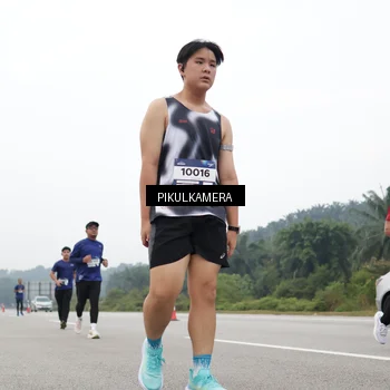 Runner Photo 7439678