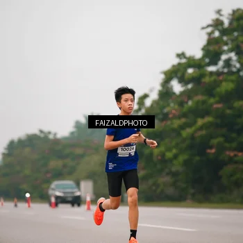Runner Photo 7439681