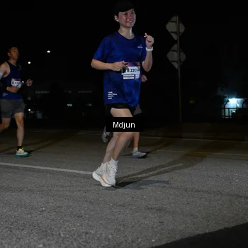 Runner Photo 7439684