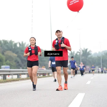 Runner Photo 7439692
