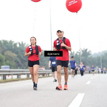 Runner Photo 7439695