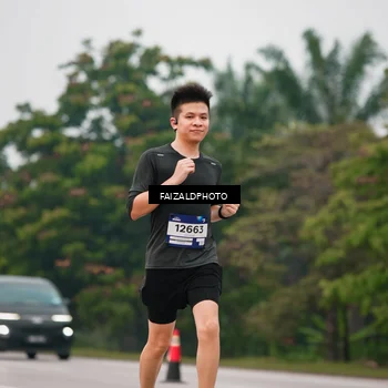 Runner Photo 7439705