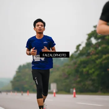 Runner Photo 7439709