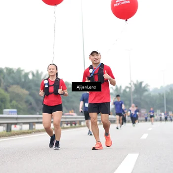 Runner Photo 7439743