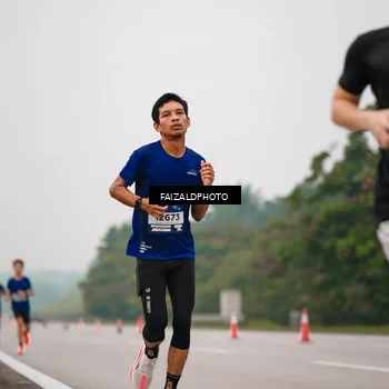 Runner Photo 7439750