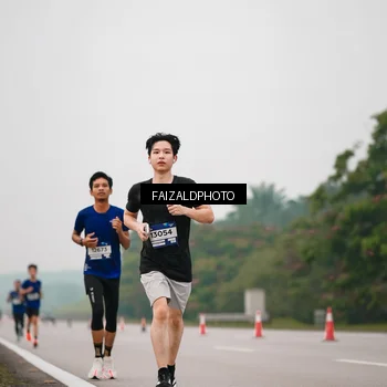 Runner Photo 7439760