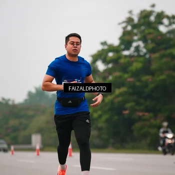 Runner Photo 7439773