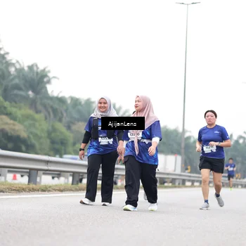 Runner Photo 7439789