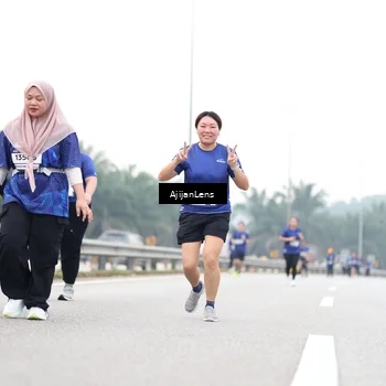 Runner Photo 7439797