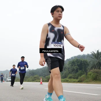 Runner Photo 7439802