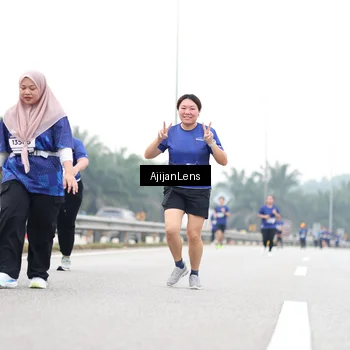 Runner Photo 7439803