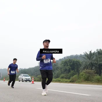 Runner Photo 7439822