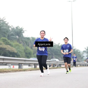 Runner Photo 7439838