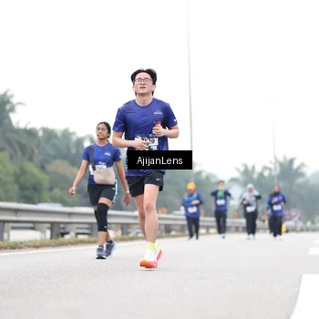 Runner Photo 7439888