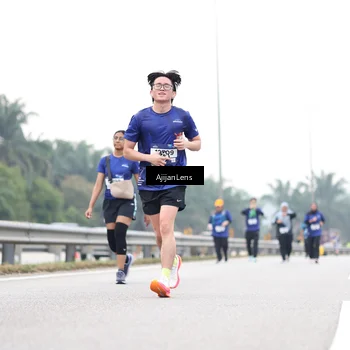 Runner Photo 7439891