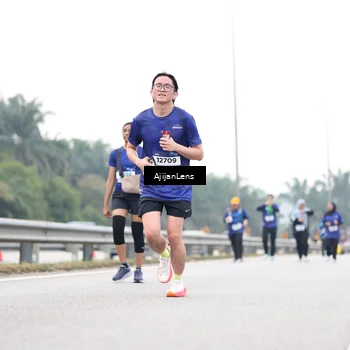 Runner Photo 7439899