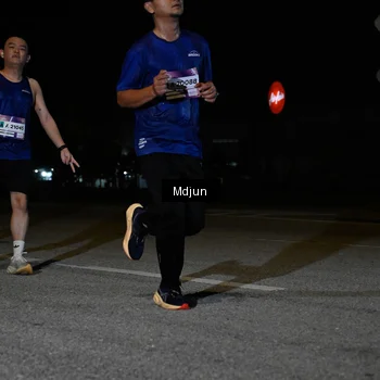Runner Photo 7439914