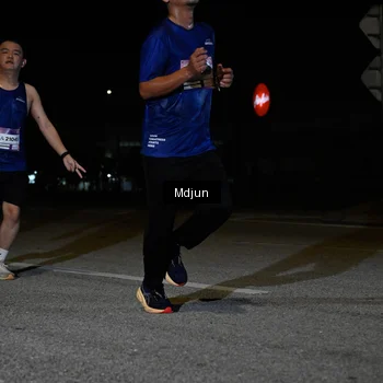Runner Photo 7439915
