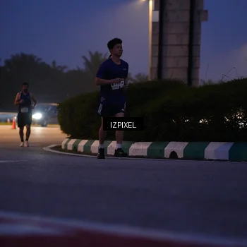 Runner Photo 7439923