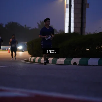 Runner Photo 7439935