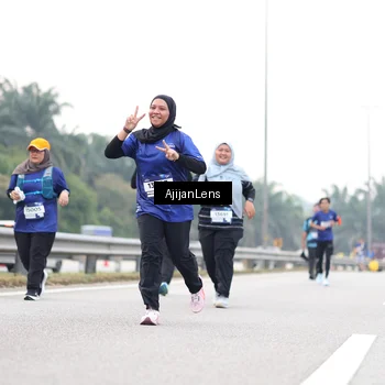 Runner Photo 7439947