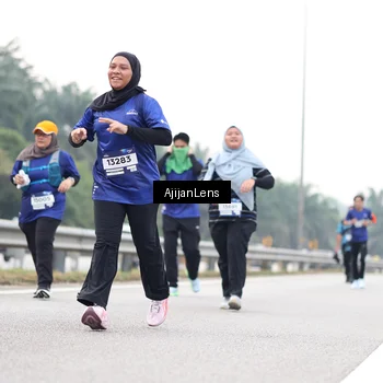 Runner Photo 7439953