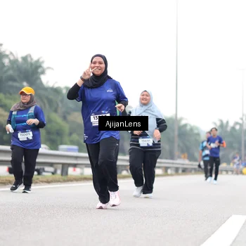 Runner Photo 7439957