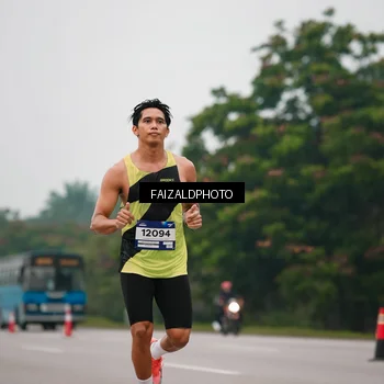 Runner Photo 7439972